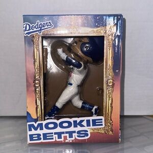 Dodgers Mookie Betts Bobblehead 8/30/2021
